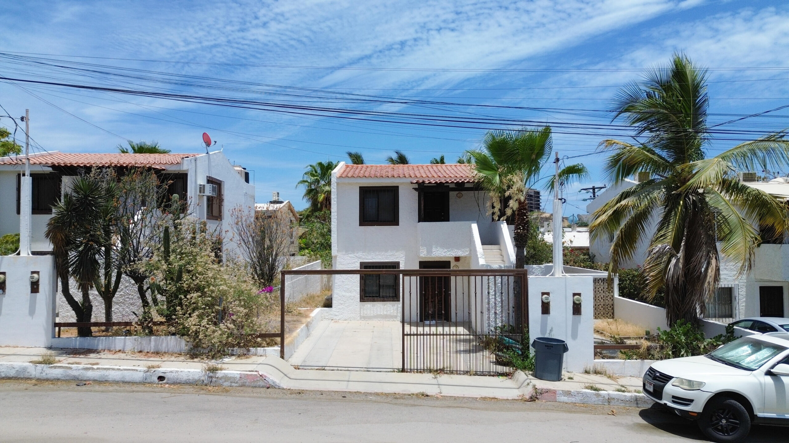 Cabo San Lucas El Tule-Inland:General Pre-construction residence in Rancho Los Tules, Los Cabos. Features 4 bedrooms, each with a full bathroom and walk-in closet, offering privacy and comfort. Enjoy ocean for sale