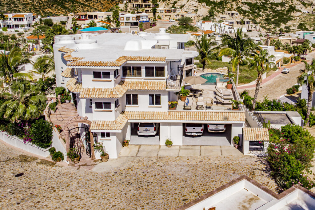 Cabo San Lucas Pedregal Csl Welcome to your cozy piece of paradise in the heart of Pedregal! This lovely 4-bedroom, 3-bathroom home is full of classic Mexican charm. Beautifully maintained, the house has a warm, cheerful energy that makes you feel right at home the moment you walk through the door.Enjoy relaxing afternoons and stunning Marina for sale