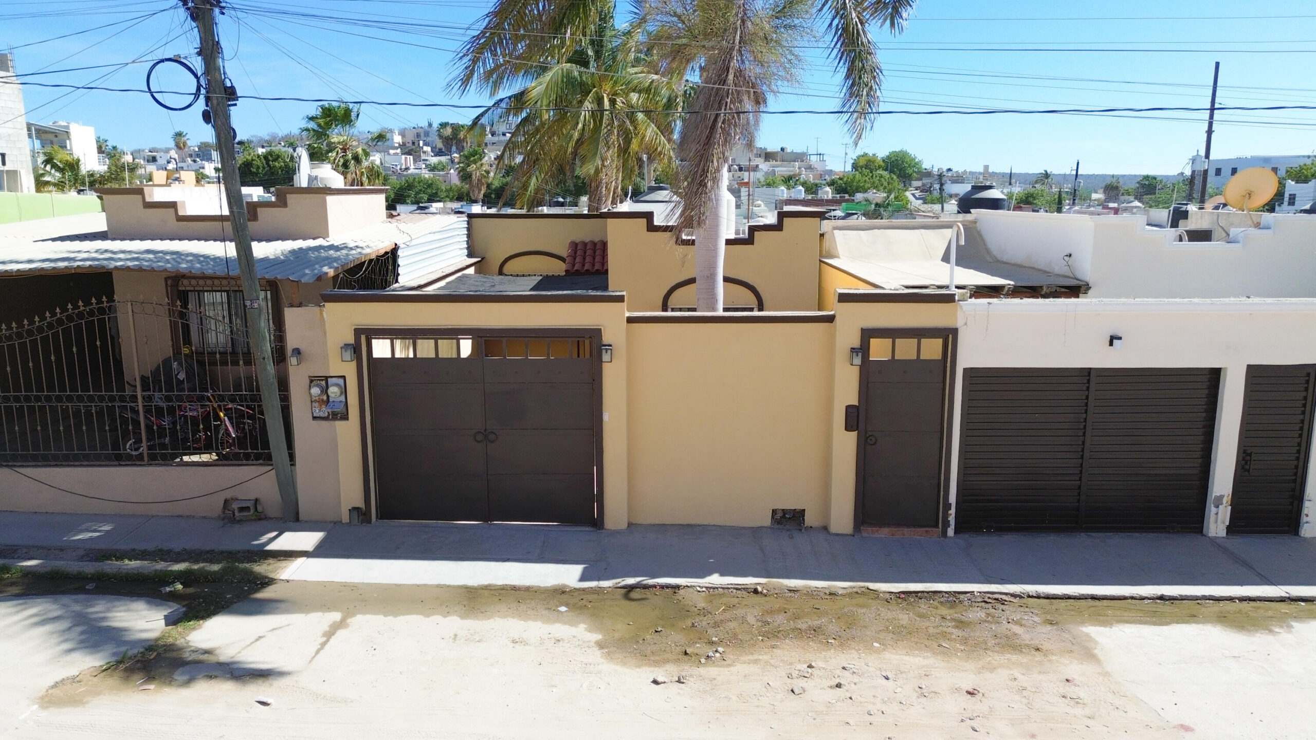 Cabo San Lucas Santa Rosa Strategic Investment in El Zacatal: Dual-Unit Property with High ROI PotentialLocated just one block from the main Blvd. Dr. Ernesto Chánez Chávez, this property is a prime opportunity in one of San José del Cabo's high-demand rental markets. The building features two independent, spacious units designed for modern living.Unit A (2 Bedrooms): A generous layout ideal for small families or professionals. It features a full kitchen with a functional breakfast bar and a complete bathroom.Unit B (1 Bedroom): A cozy, efficient unit perfect for couples or individuals. Includes a kitchen with a built-in bar and a full bathroom. for sale