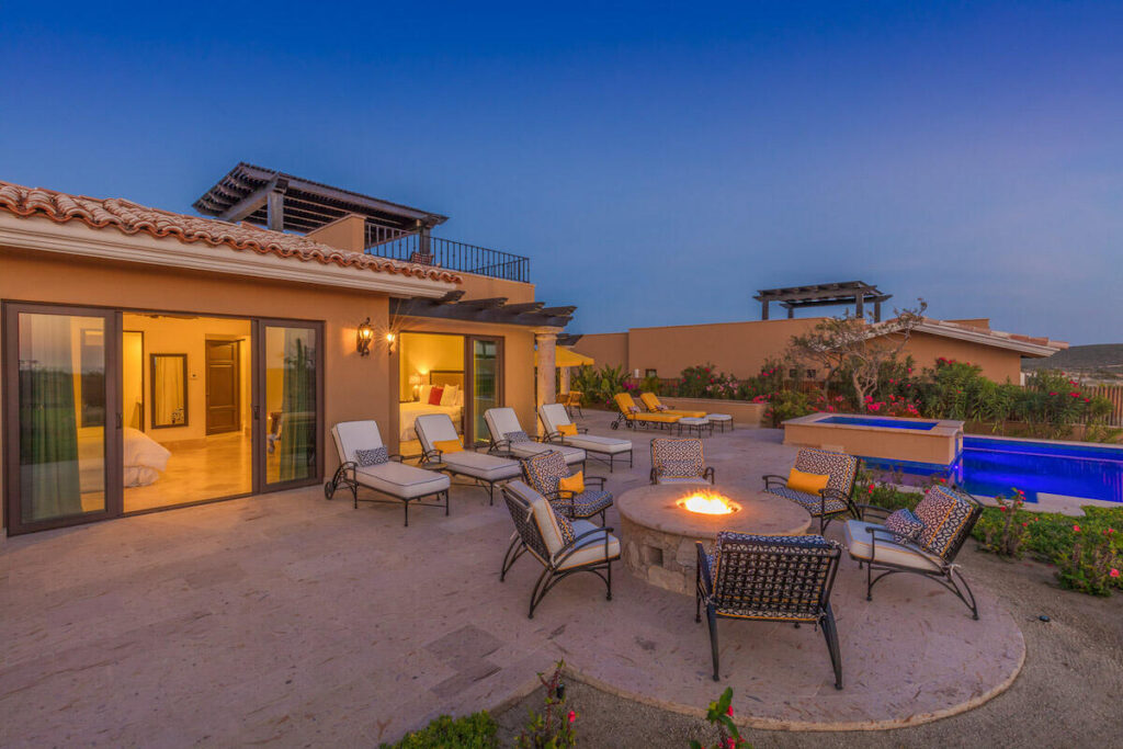 Cabo San Lucas Blue Moon Perched in Pedregal's coveted Valley of the Moon, this contemporary two-story residence captures unblockable ocean – Camino del Patron, Cabo San Lucas, BS
